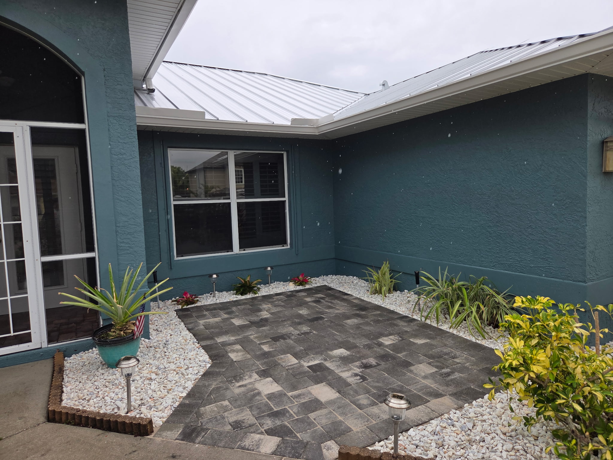 Finished paver patio Fort Myers landscaping